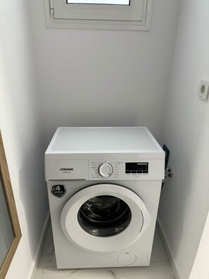 1 camera