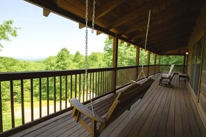 Property grounds - Mountain Paradise: Free Tickets/ Mnt Views (Sevierville)