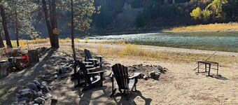 Riverfront Home On the Beautiful Clark Fork River  Sleeps 8 Relax and Unwind