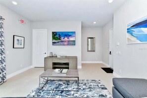 TV, offices - Condo w/pool & golf view balcony (Kissimmee)