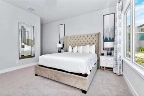 Iron/ironing board, WiFi, bed sheets - Condo w/pool & golf view balcony (Kissimmee)