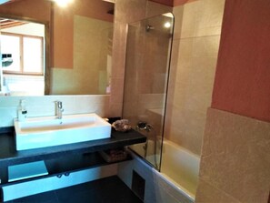 Hair dryer - Penthouse 3 rooms Fireplace, Pool, Terrace & Wi-Fi (Puigcerdà)