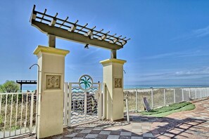 Property grounds - Gulf-Front Condo! Pools • Balcony • Beach Access (Panama City Beach)