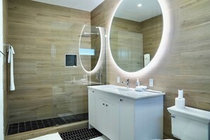 Superior Tidewater Oceanview Villa 7 | Bathroom