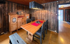 Dining - 3 bedroom gorgeous home in Vinje (Vinje)