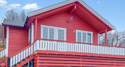 Gemütliches Haus in Botenhamn mit Bergblick