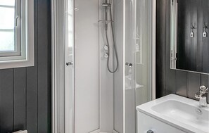 Shower - Amazing home in Lindesnes with WiFi (Lindesnes)
