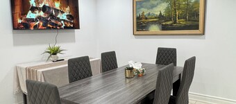 Cozy & modern apartment in Pickering