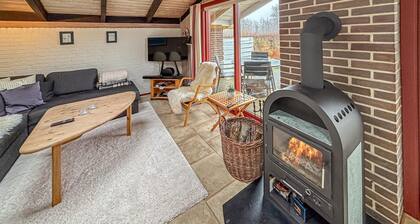 Cozy home in Hemmet with WiFi