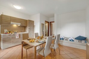 Dining - Residence La Perla - Apt 42, Monte Isola, Italy (Monte Isola)