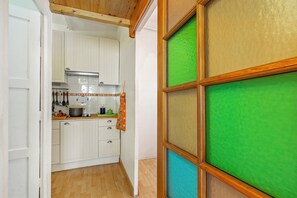 Fridge, microwave, stovetop, dishwasher - Square Saint Michel Sea View, Menton, France (Menton)