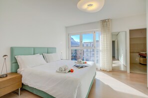 3 bedrooms, iron/ironing board, free WiFi, bed sheets - Il Parco Exclusive, Lugano, Switzerland (Lugano)