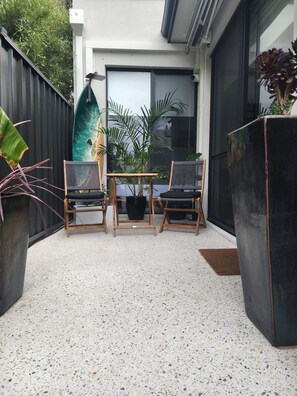 Terrace/patio - Private Coastal Retreat | Walk to Cafés, Bars & Beach (Scarborough)