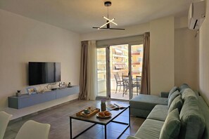 TV - Holiday Apartment In Saranda - 003, Sarandë, Albania (Sarandë)