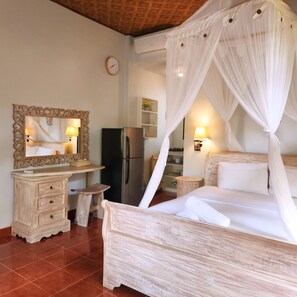 Standard Apartment, Courtyard View - Danaya Cottage Ubud (Ubud)