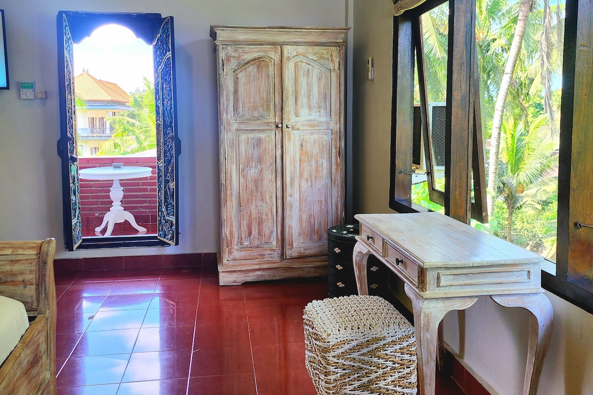 Comfort Apartment, Courtyard View | Egyptian cotton sheets, premium bedding, pillowtop beds, desk