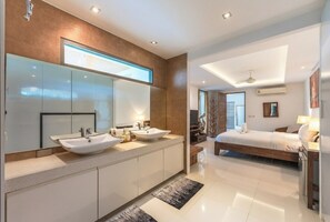 Room - Seaview Rooftop Pool Villa Near Beach V210 (Rawai)