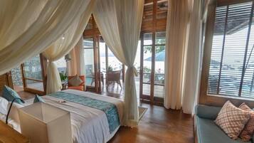 Vila Deluks, pemandangan laut