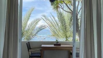 Double or Twin Room, Sea View | Interior