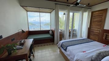In-room safe, desk, laptop workspace, free WiFi