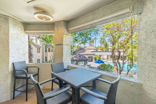 Spacious 2BR 2BA Condo Getaway for 6