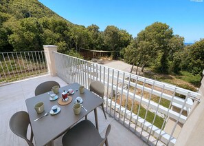 Outdoor dining - Appartamenti Il Dormentorio - Dormentorio - Bilocale PP Lato Cavo (Rio Marina)
