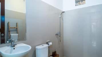 Villa, 3 chambres, piscine privée, vue piscine | Salle de bain