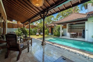 Villa, 3 slaapkamers, privézwembad, uitzicht op zwembad | Terras