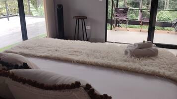 Luxury Apartment, Balcony, Mountain View