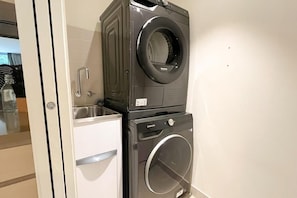 Interior - Luxury 2BR 2B Docklands Bright & Modern Apt - Free Covered Parking, 2p sofa bed (Docklands)