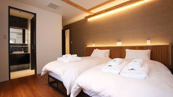 Luxury Villa, River View