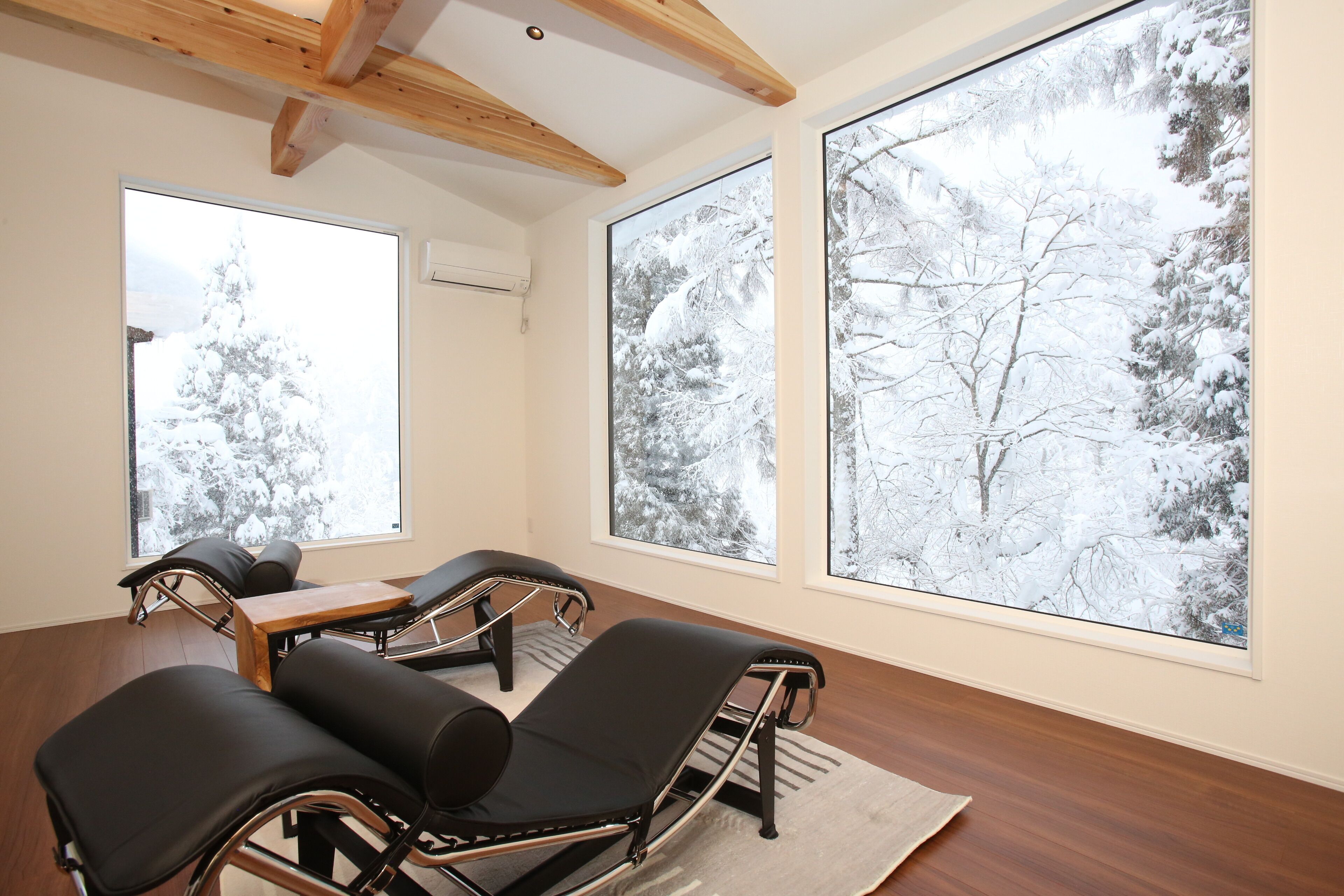 Luxury Villa, River View | Spa