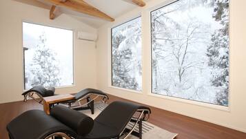 Luxury Villa, River View | Spa