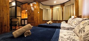 Habitación familiar, no fumadores, baño privado