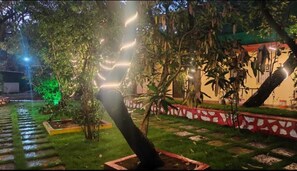 Garden view - Soul of Leela Farmhouse (Karjat)