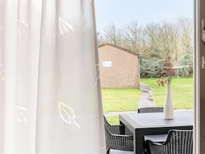 Dining - Beach apartment with private garden and terrace (Zoutelande)