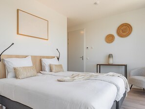 Internet - Luxury penthouse with terrace and harbour views (Kortgene)