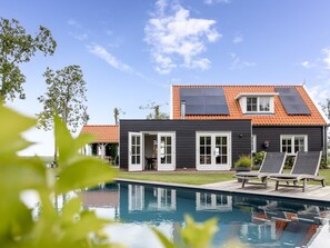 Pool - Villa with private pool on the Eastern Scheldt (Wissenkerke)