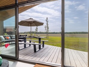 Outdoor dining - Nature house with views over fields (Wissenkerke)