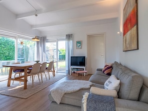 Living area - Holiday home on Lake Veere (Kamperland)
