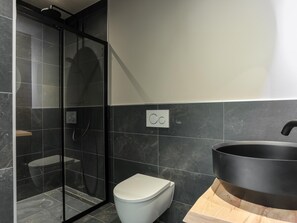 Shower - Bright studio with plenty of sunlight and garden (Kamperland)