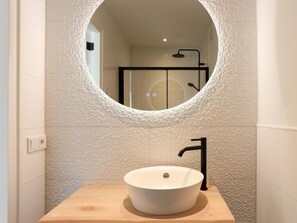 Bathroom - Nice, light apartment with a terrace. (Kamperland)