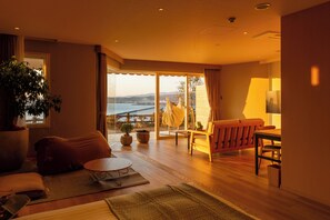 Twin Room, 2 Katil Bujang (Single), Private Bathroom, Sea View