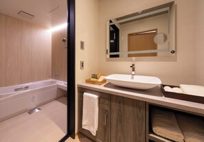 Chambre avec lits jumeaux, 2 lits une place, salle de bains privée, vue mer | Salle de bain