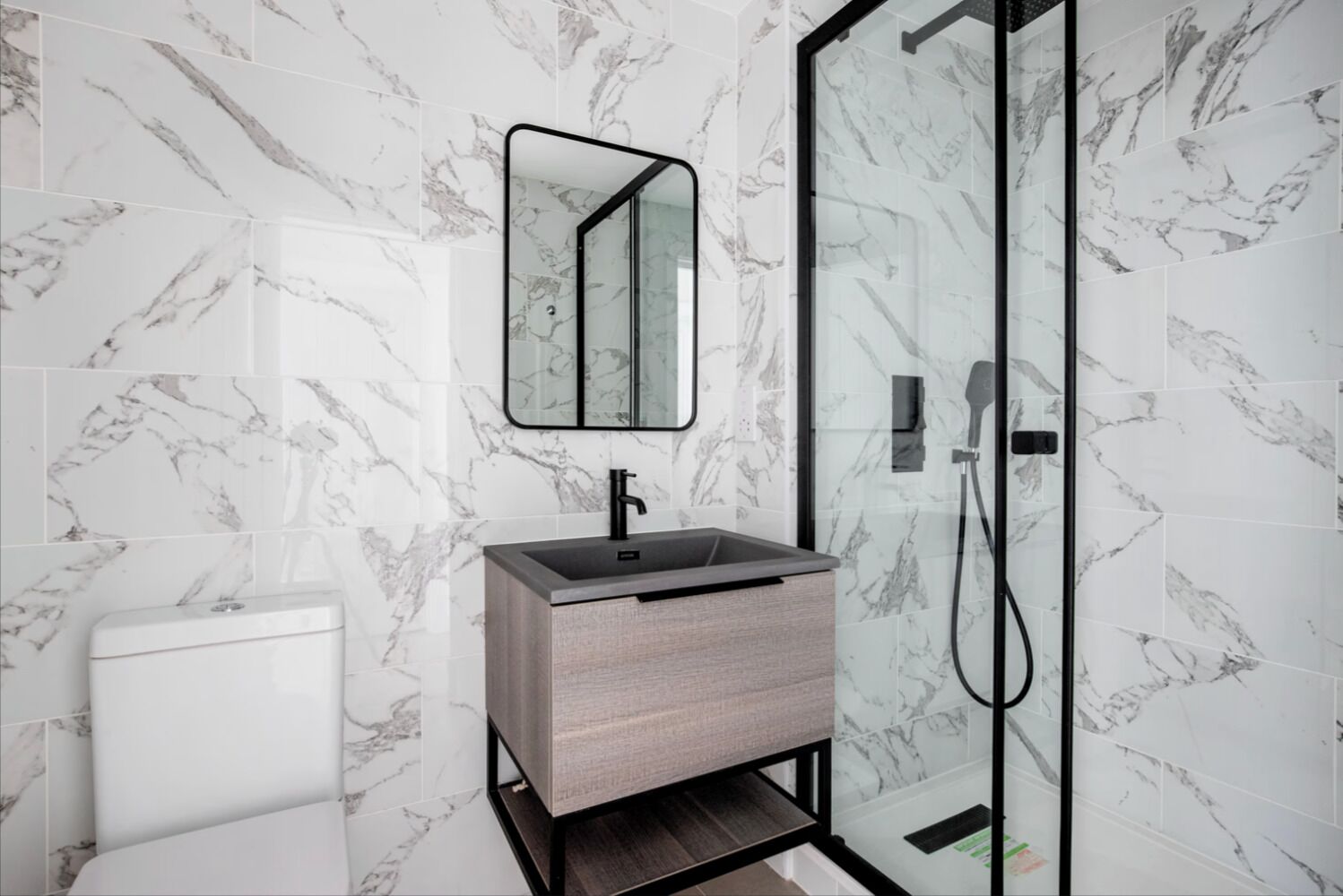 Comfort Apartment | Bathroom