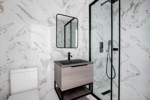 Comfort Apartment | Bathroom - bloomrooms - Maida Vale  (London)