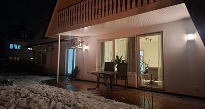 Familienfreundlich mit Garten & Privaten Parkplatz
Monteure & Gruppen geeignet