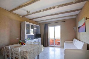 6 bedrooms, individually furnished - Holiday Resort Baia de Bahas Residence, Golfo Aranci (Golfo Aranci)