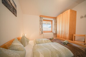Comfort Apartment, 2 Bedrooms - Apartment in Brixen Near Wilder Kaiser Gondola (Brixen im Thale)