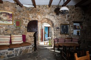 Fireplace - Apartment in Elounda Near Spinalonga Beach (Agios Nikolaos)